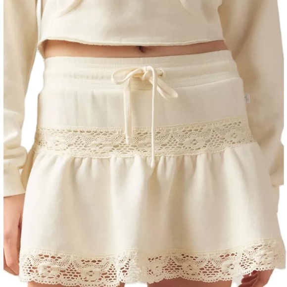 Urban Outfitters Pants - Out from Under Pale Yellow Lace Trim Skort Size Small Petite